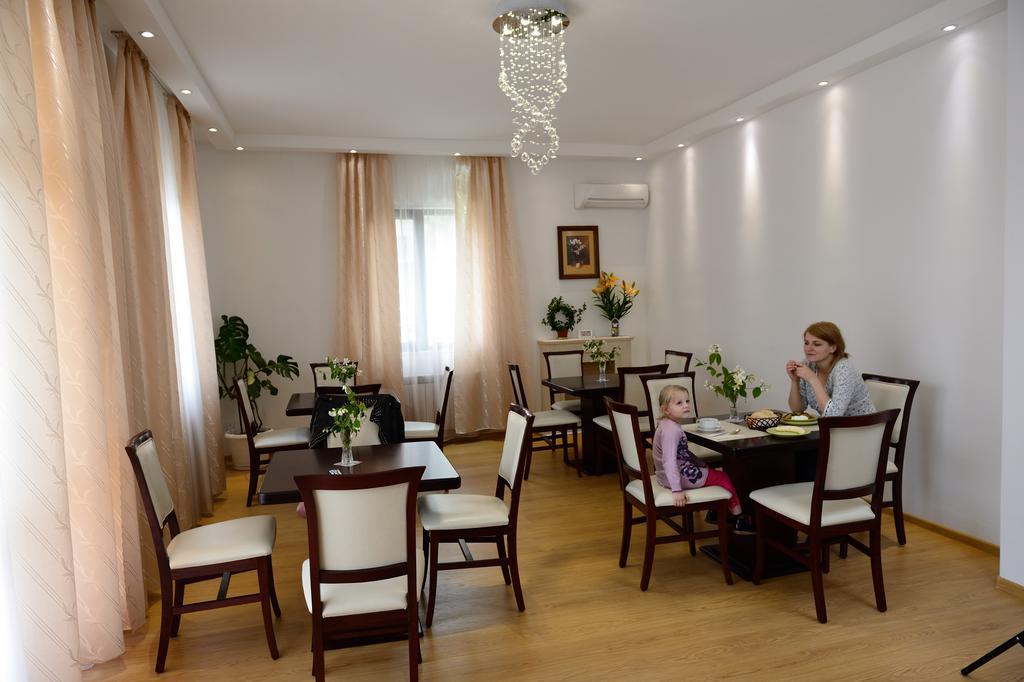 Guest House Nocturno Berkovitsa Exterior photo