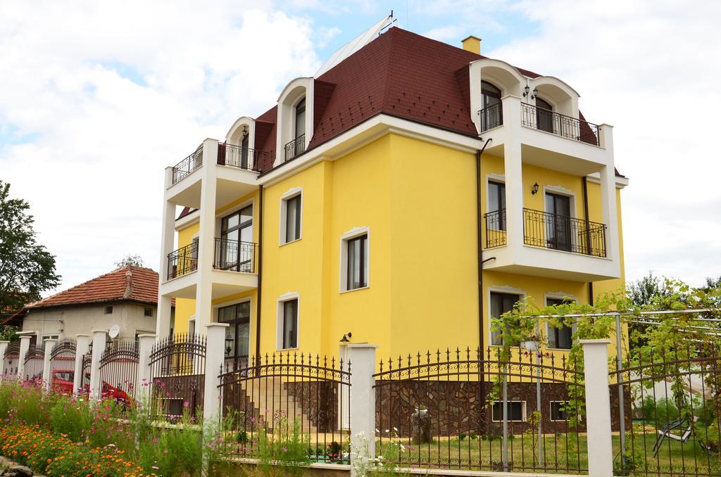 Guest House Nocturno Berkovitsa Exterior photo