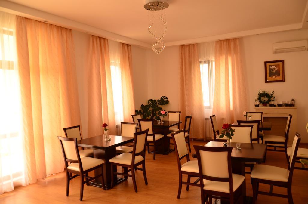 Guest House Nocturno Berkovitsa Exterior photo